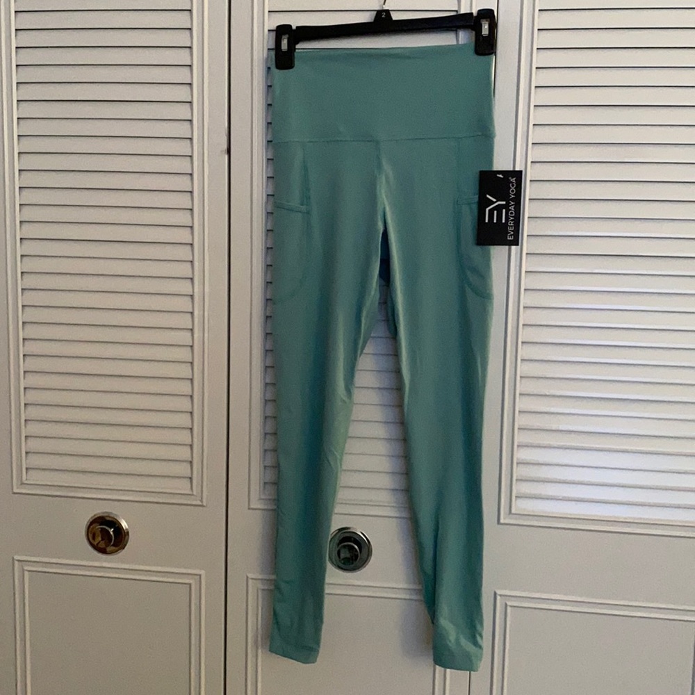 NWT everyday yoga butter soft legging